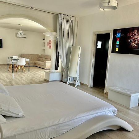 Guest House - La Bella Vita Орозеи Экстерьер фото